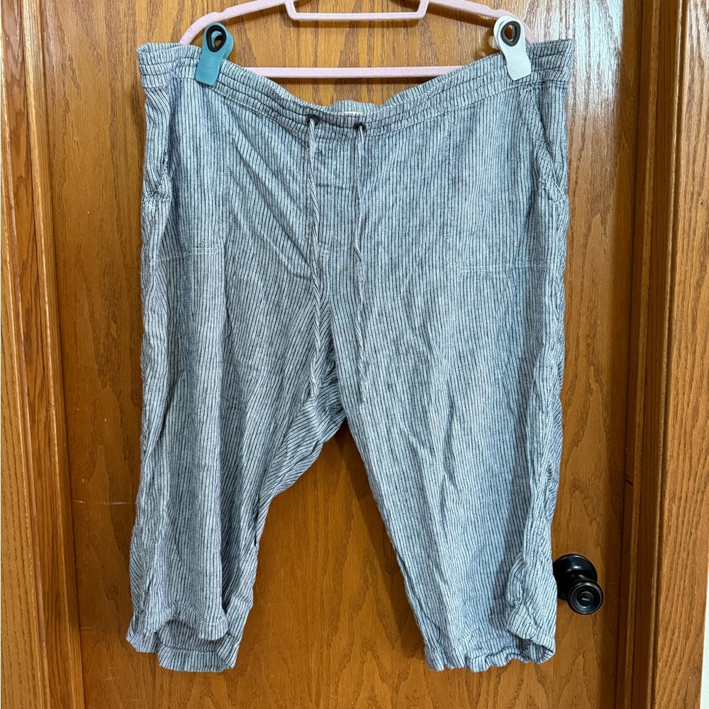 Per Se Pinstriped size 3x women’s capris